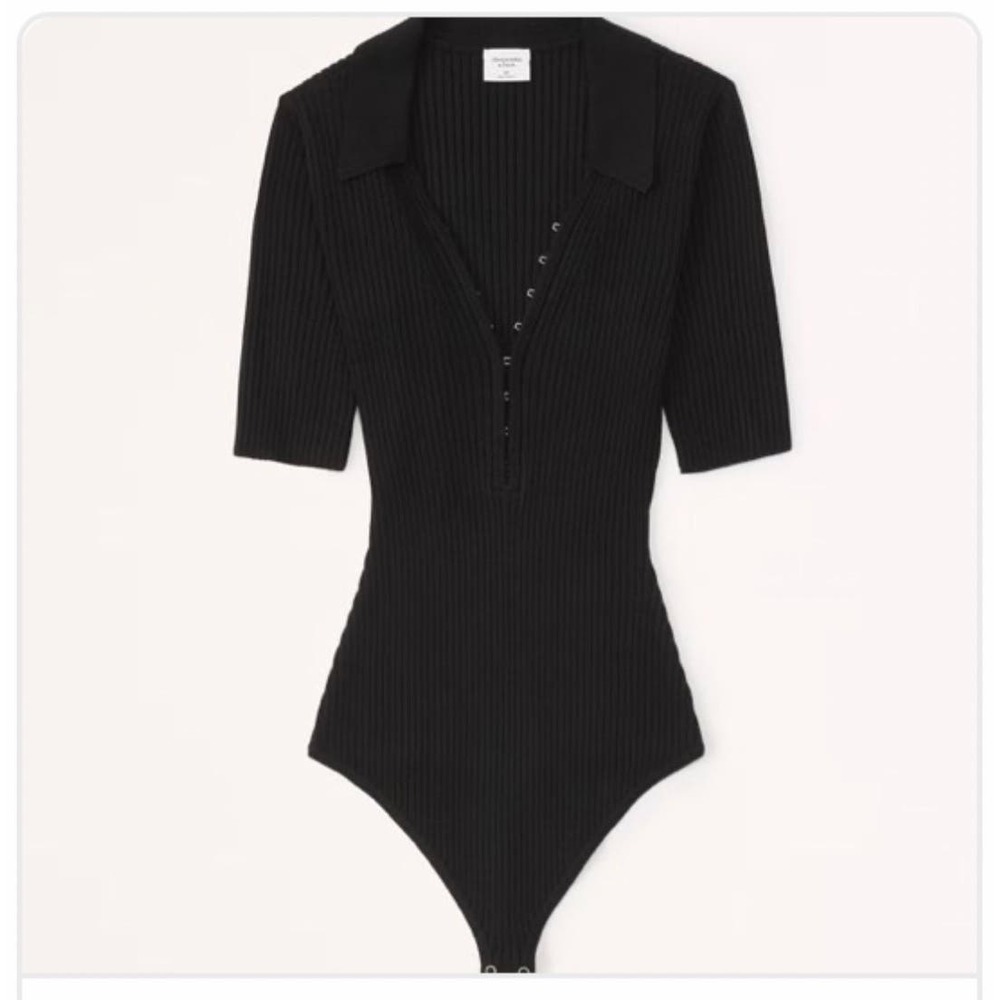 Abercrombie & Fitch  Hook-and-Eye Short Sleeve Bodysuit